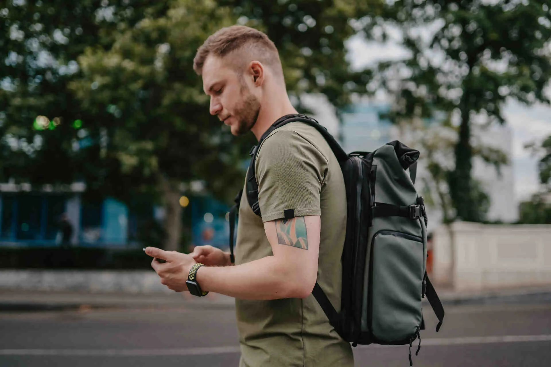 قاب گوشی با بند (Lanyard Case)